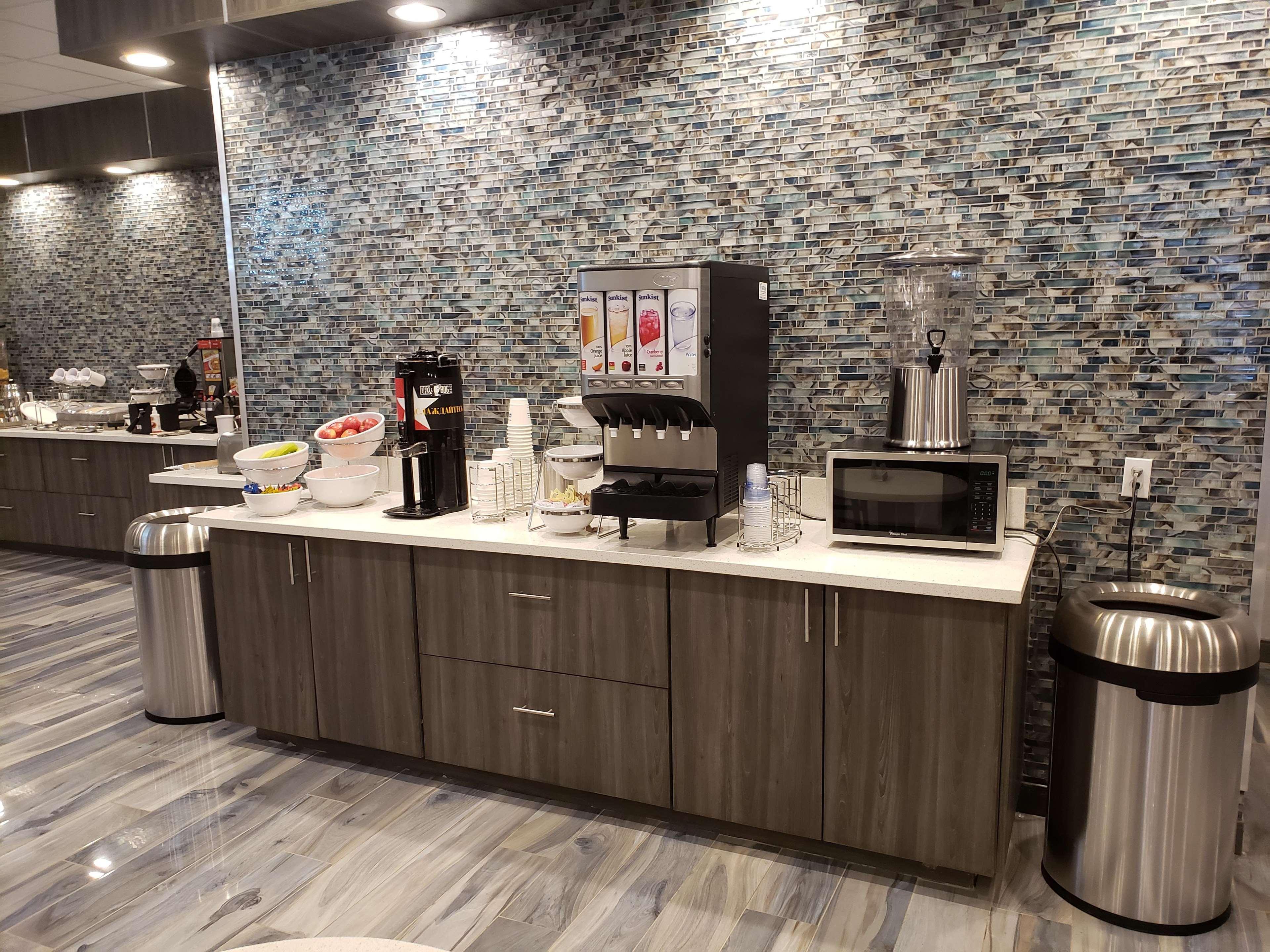 Best Western Plus Executive Residency Denver-Central Park Hotel Экстерьер фото