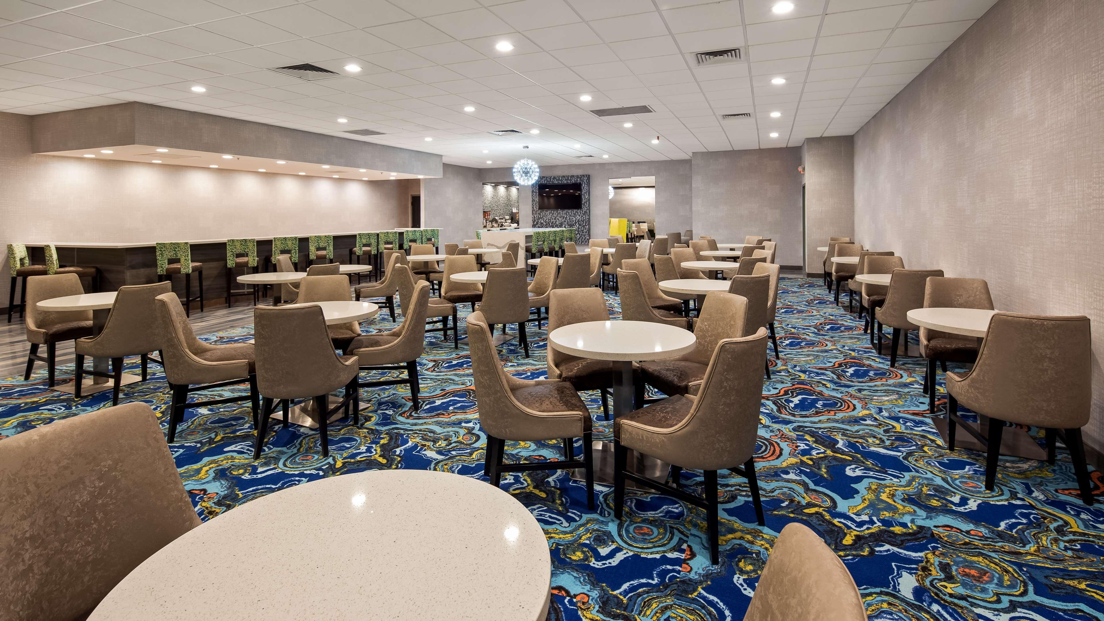 Best Western Plus Executive Residency Denver-Central Park Hotel Экстерьер фото