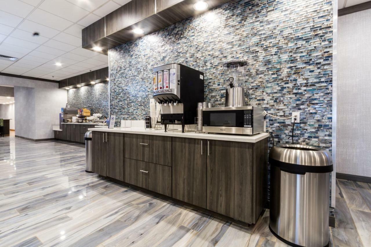Best Western Plus Executive Residency Denver-Central Park Hotel Экстерьер фото